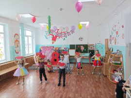 Праздник посвящённый "8 марта - Международный женский день ! Праздник посвящённый "8 марта - Международный женский день !.